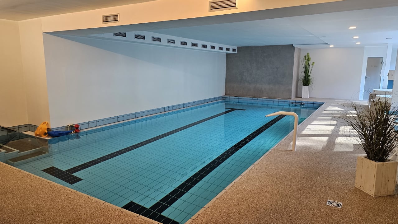 Pool Flair Hotel Hubertus