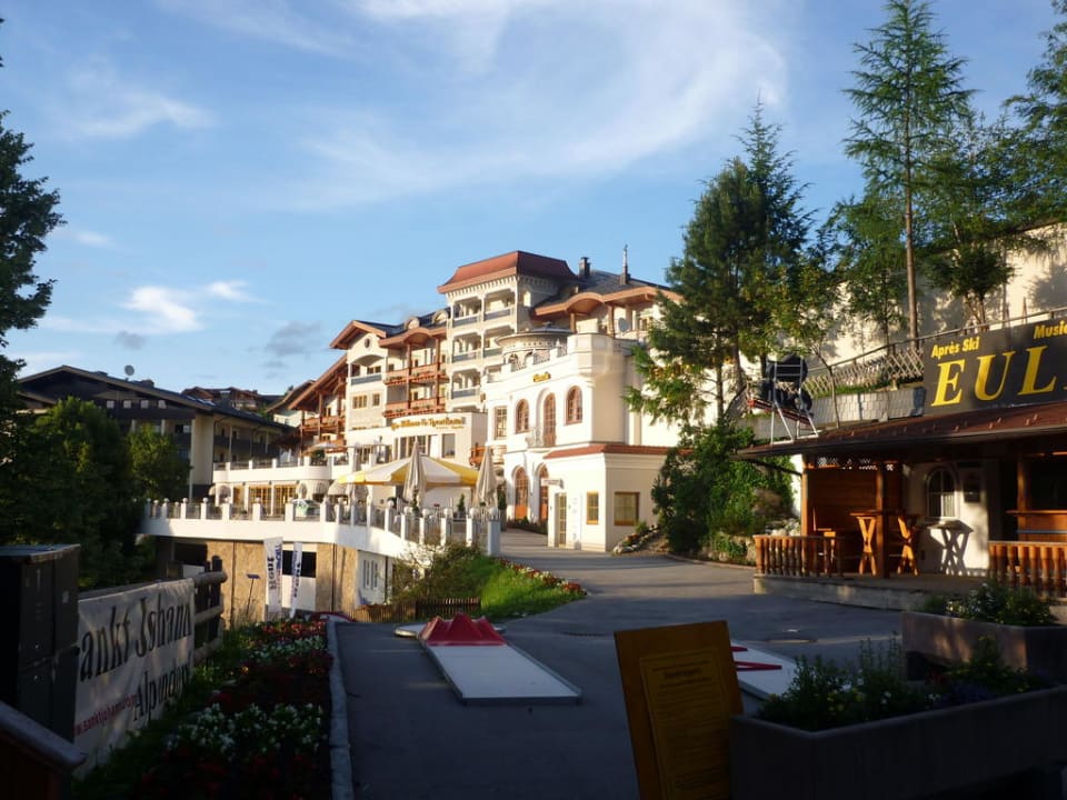 Außenansicht Alpina Alpendorf