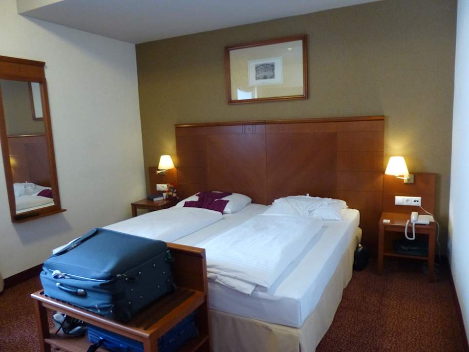 Kleines Zimmer zum Hof Hotel Magyar Király