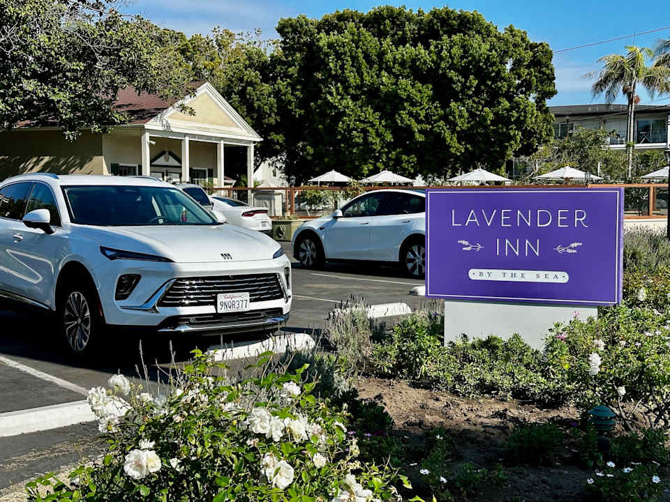 Außenansicht Hotel Lavender Inn by the Sea