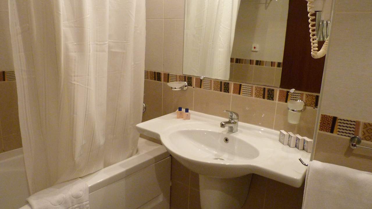 Bad Hotel Vista Hill