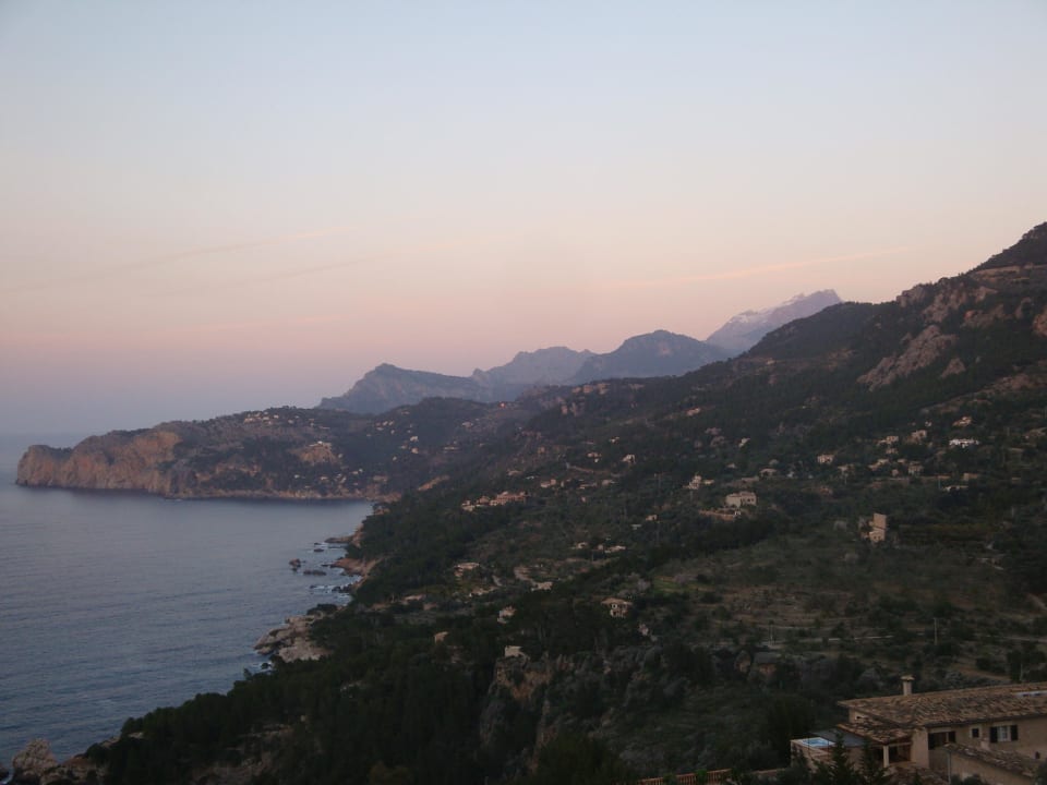 Ausblick vom Pool im Abendrot Hotel Sa Pedrissa