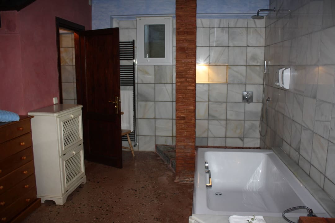 Links durch die Tür WC und Bidet Finca Ca N'Aí