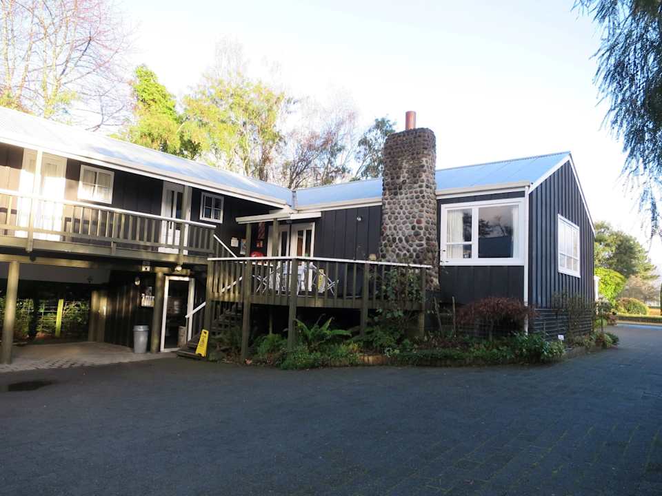 Außenansicht Sportsmans Lodge