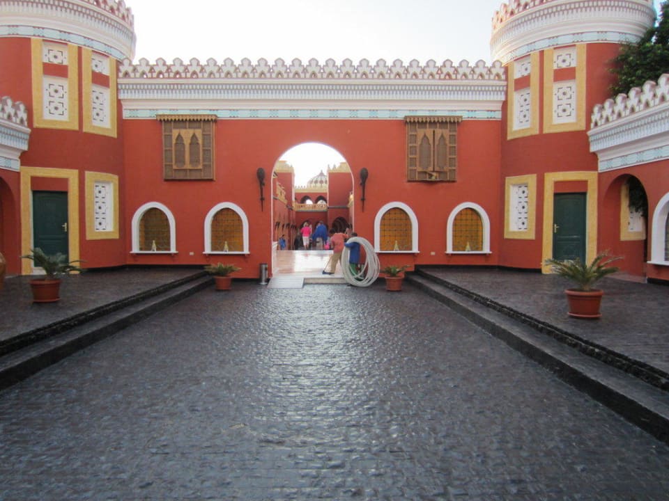 Eingang Pickalbatros Alf Leila Wa Leila Resort - Neverland Hurghada