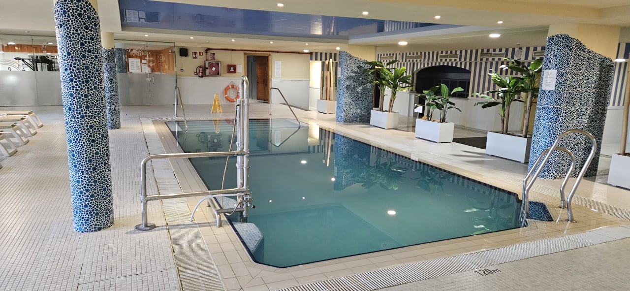 Pool Iberostar Waves Málaga Playa