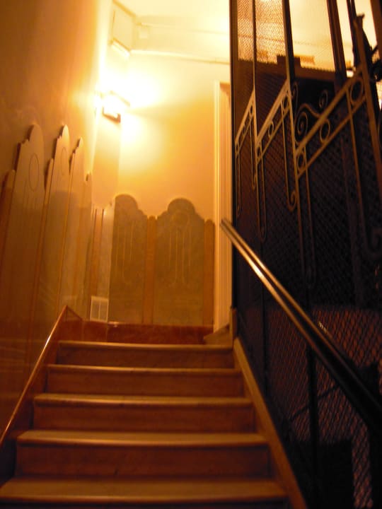 Treppenhaus H10 Catalunya Plaza Boutique Hotel