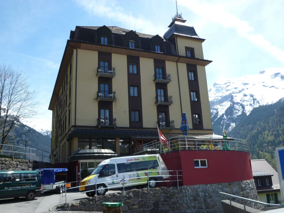 Vanaf de parkeerplaats Hotel Edelweiss