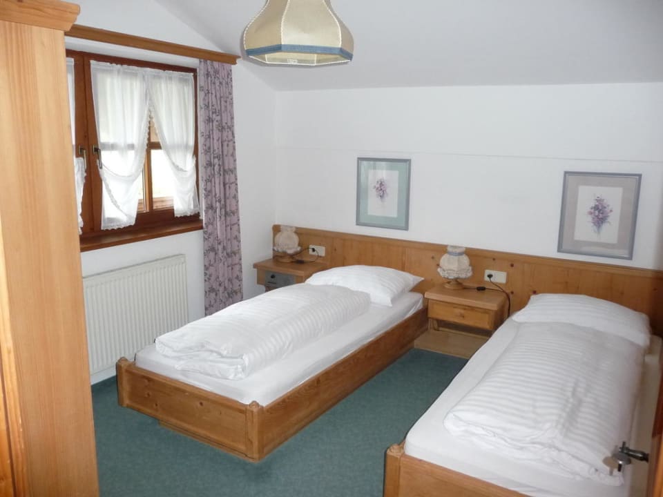 2. Zimmer mit getrennten Betten VAYA Achensee