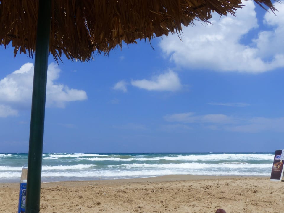 Strand direkt am Hotel HARPIN Happy Days Beach Hotel