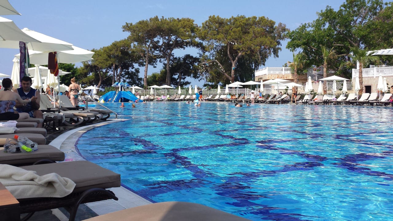 Pool Rubi Platinum Spa Resort & Suites