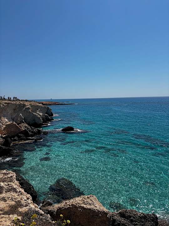 Strand Hotel Grecian Sands