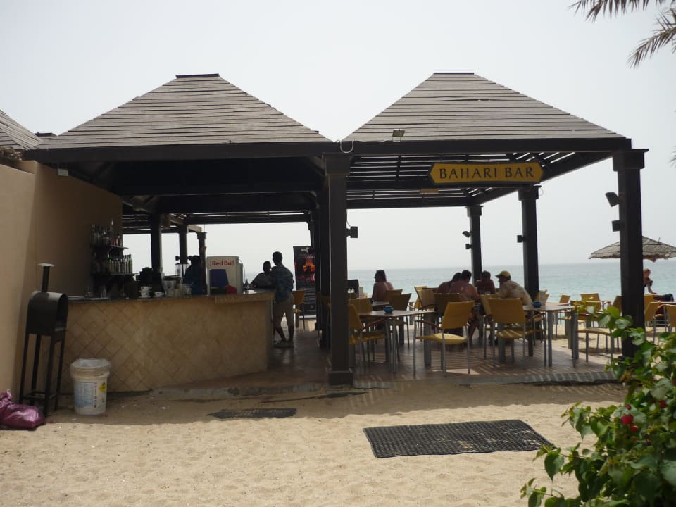 Strandbar Miramar Al Aqah Beach Resort