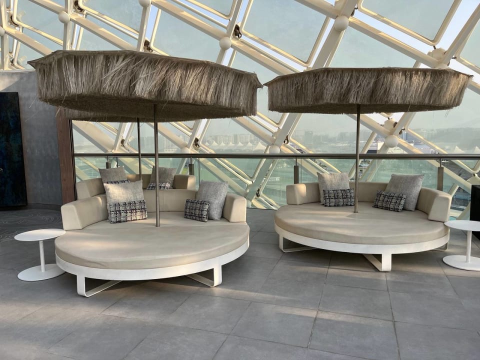 Pool W Abu Dhabi - Yas Island