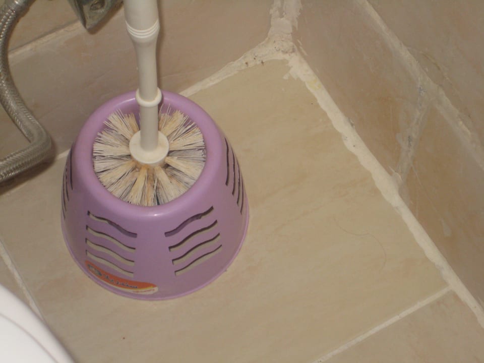 Ekelhafte schmutzige Klobürste Pickalbatros Alf Leila Wa Leila Resort - Neverland Hurghada