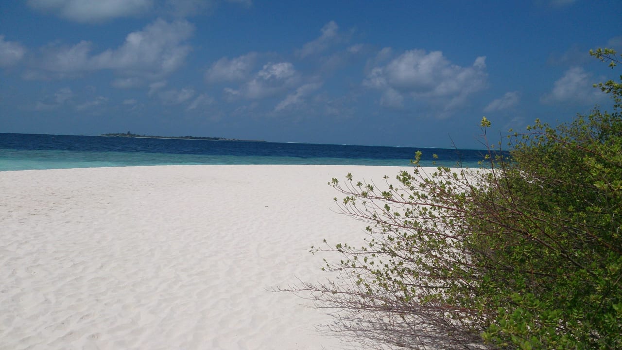 Strand Embudu Village