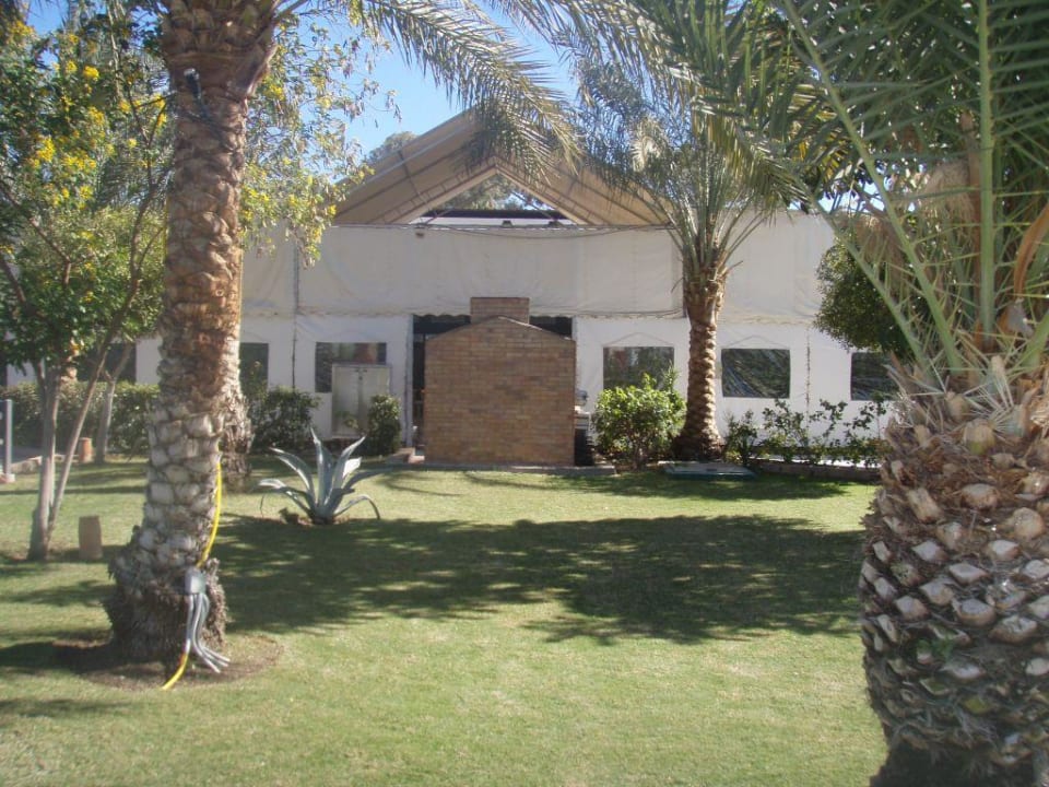 Klappriges Zelt als Restaurant! Ghazala Beach