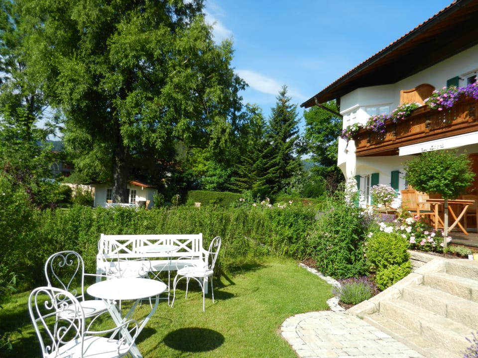 Gartenanlage Landhaus Marinella