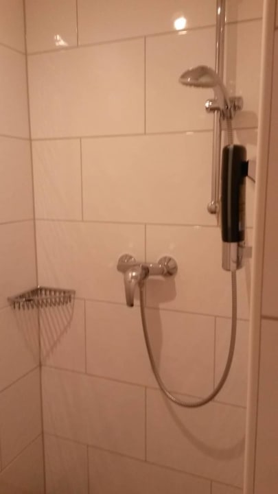Geräumige ebenerdige Dusche Hotel Erlebniswelt Stocker