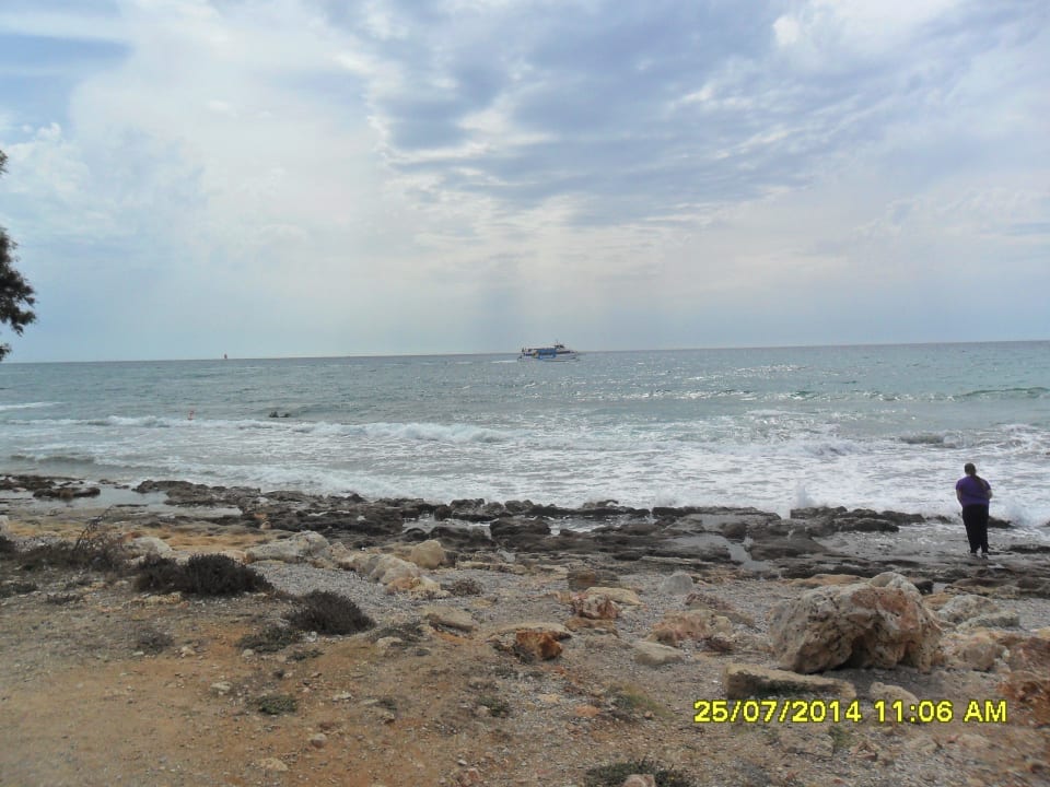 Felsenstrand 150 Meter vom Hotel Bei Juan Playa Blanca