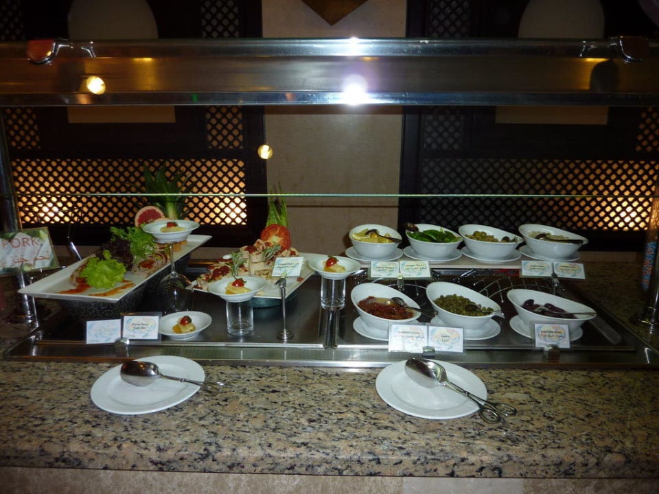 Büffet Miramar Al Aqah Beach Resort