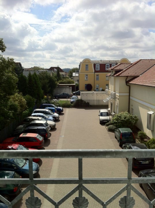 Blick aus dem Zimmer 503 (ruhiger Parkplatz) Neptun Hotel Kühlungsborn