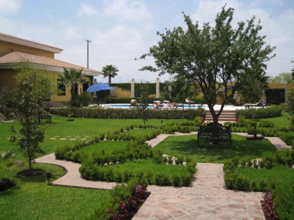 Garten mit Pool Hotel Quinta Real