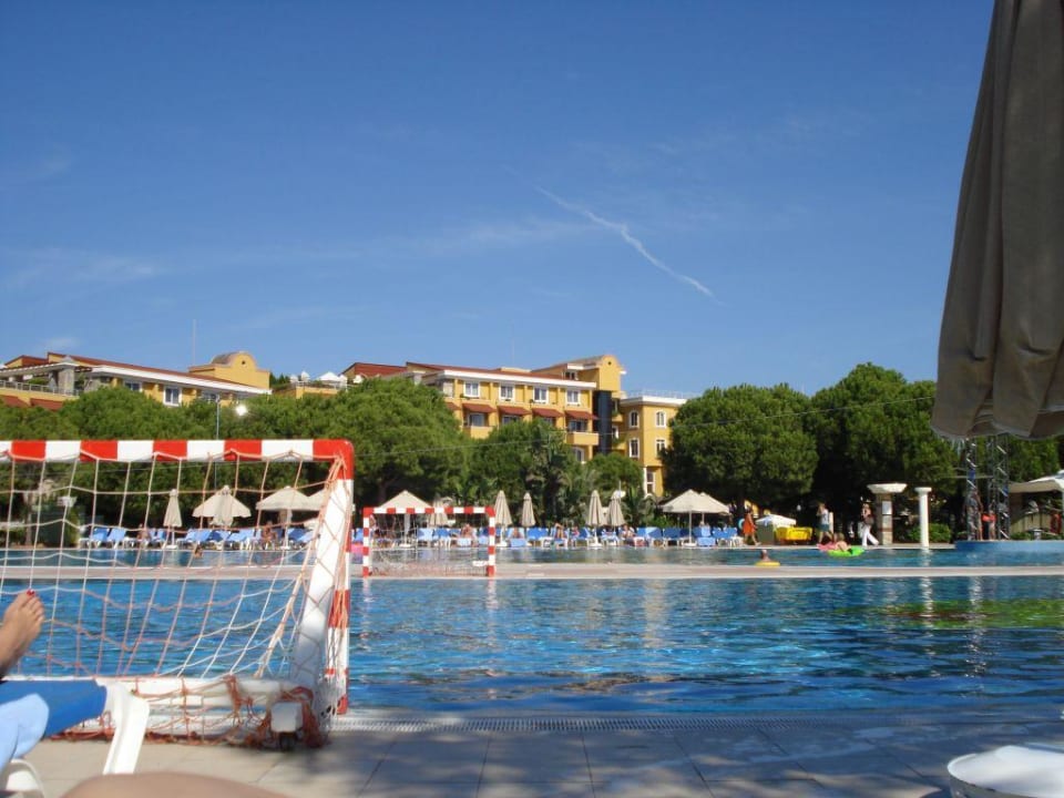 Pool und Haupthaus ROBINSON NOBILIS