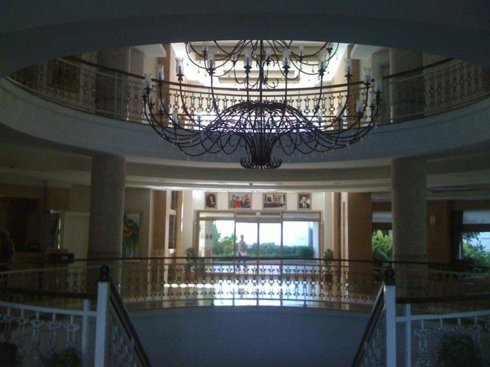 Eingangshalle Alba Queen Hotel