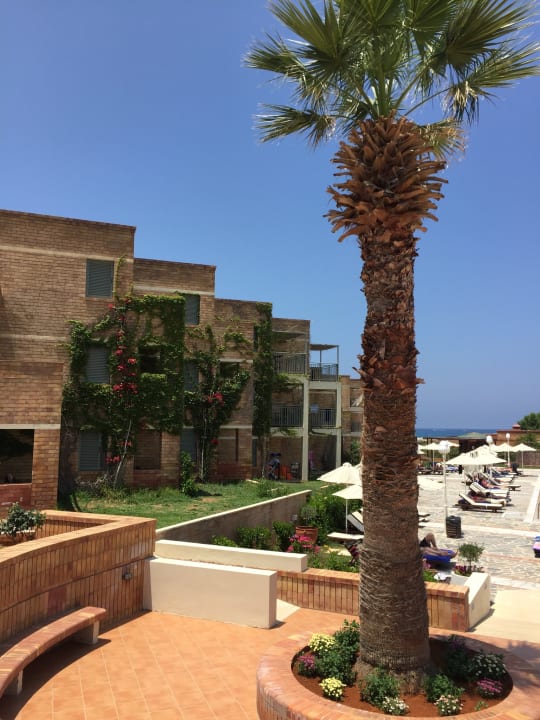 Gartenanlage Bella Beach Hotel