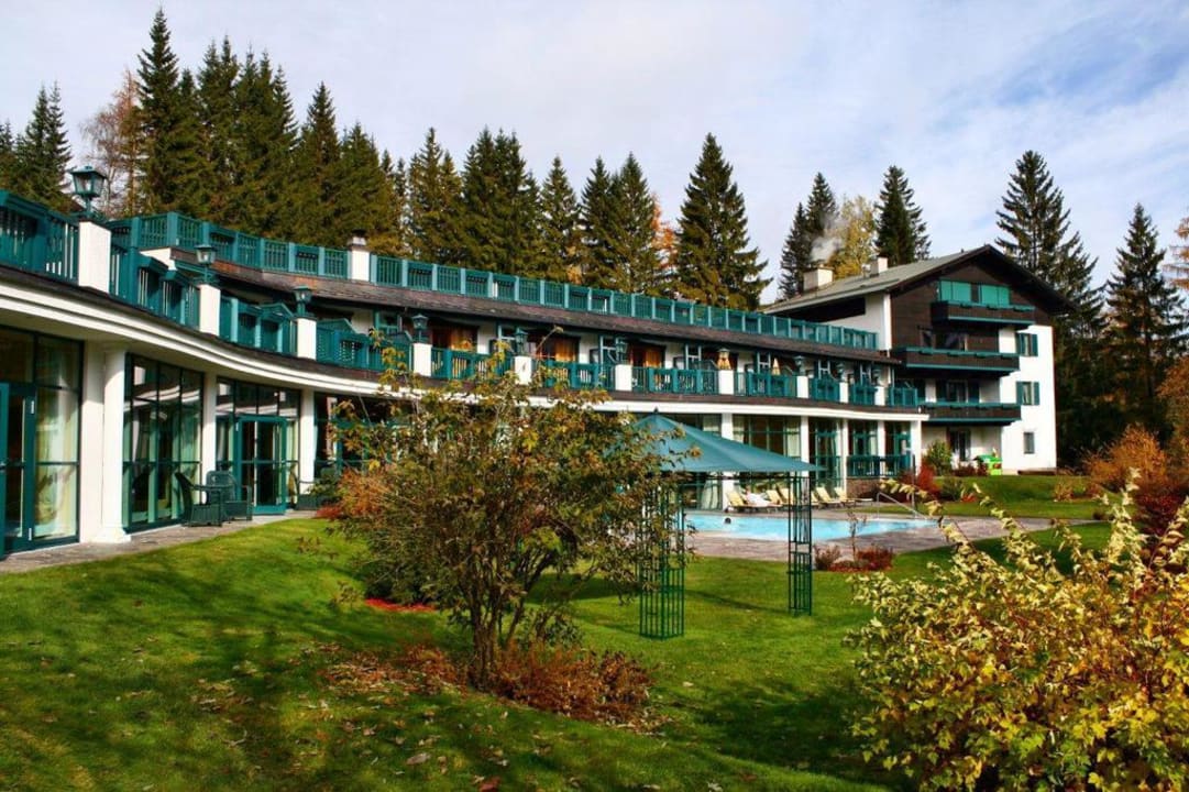 Außenansicht Alpin Resort Sacher Seefeld-Tirol