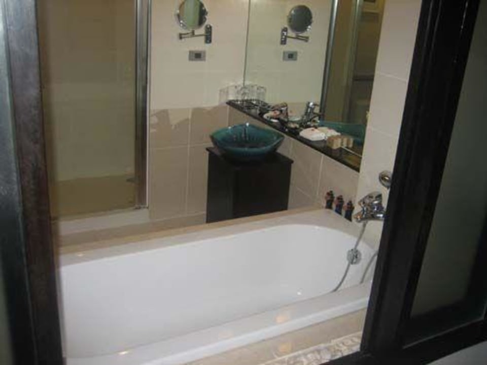 Badezimmer La Flora Khao Lak