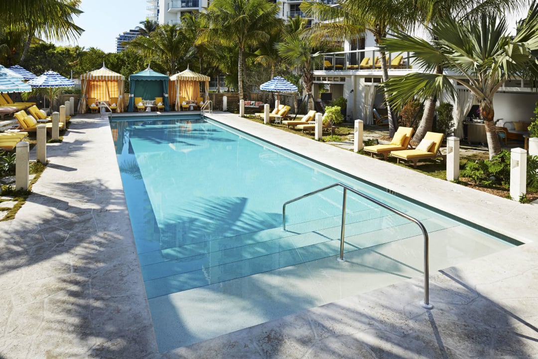 Pool The Confidante Miami Beach