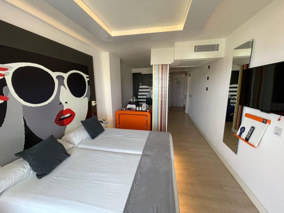 Zimmer THB Naeco Ibiza
