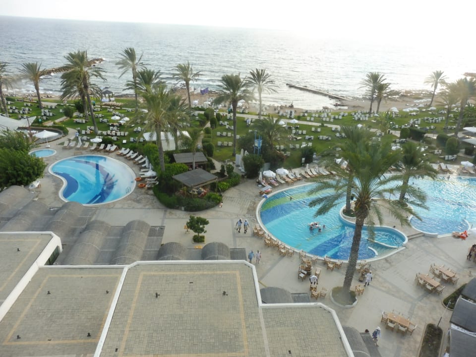 Ausblick Constantinou Bros Athena Beach Hotel