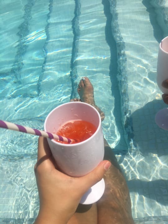 Pool W Dubai - The Palm