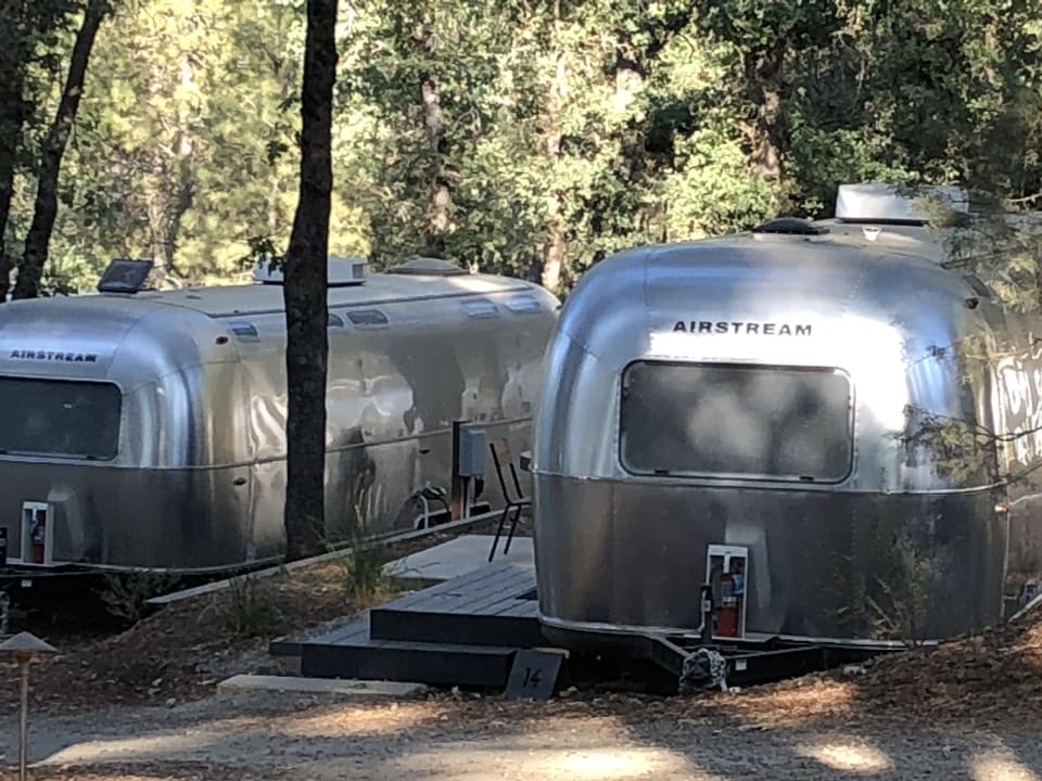 Außenansicht AutoCamp Yosemite