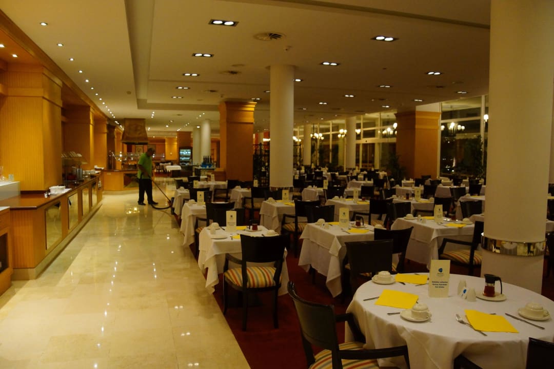 Frühstück freie Platzwahl am Abend fester Platz Grupotel Playa de Palma Suites & Spa