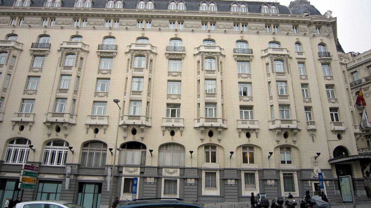 Street view The Westin Palace, Madrid