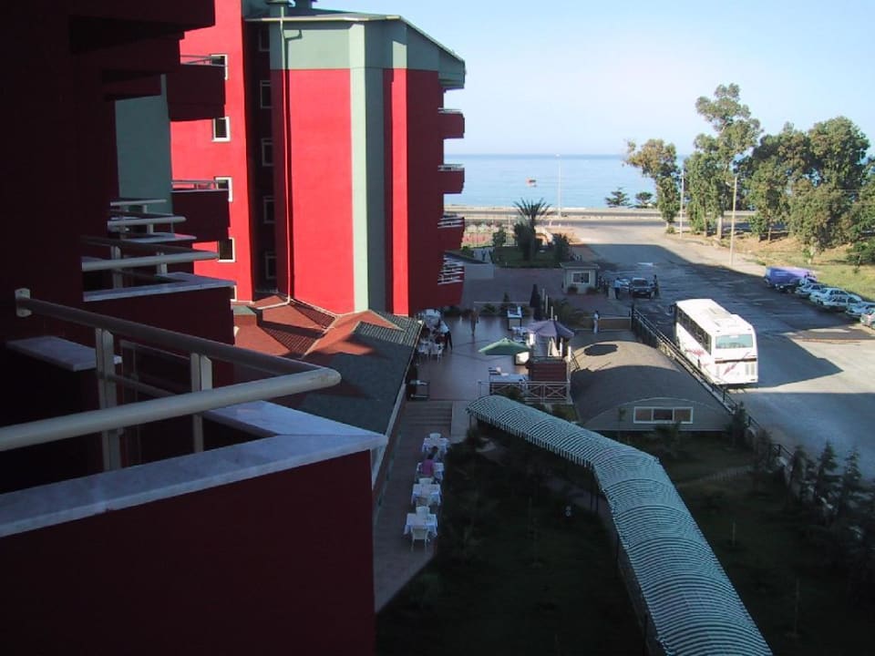 Blick vom Balkon zum Strand Aydinbey Gold Dreams