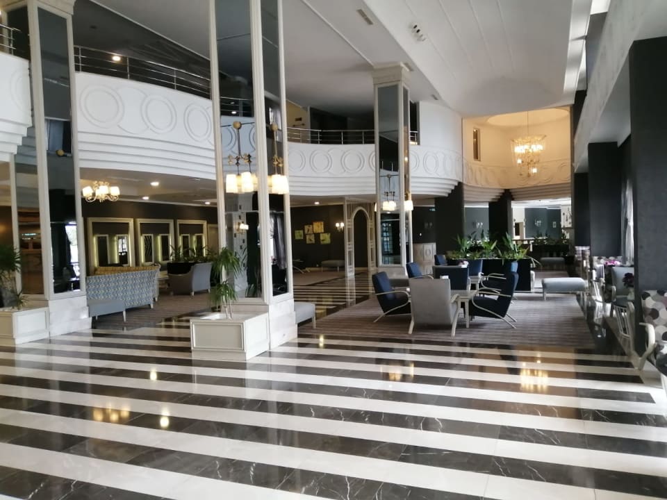 Lobby Bella Resort & Spa