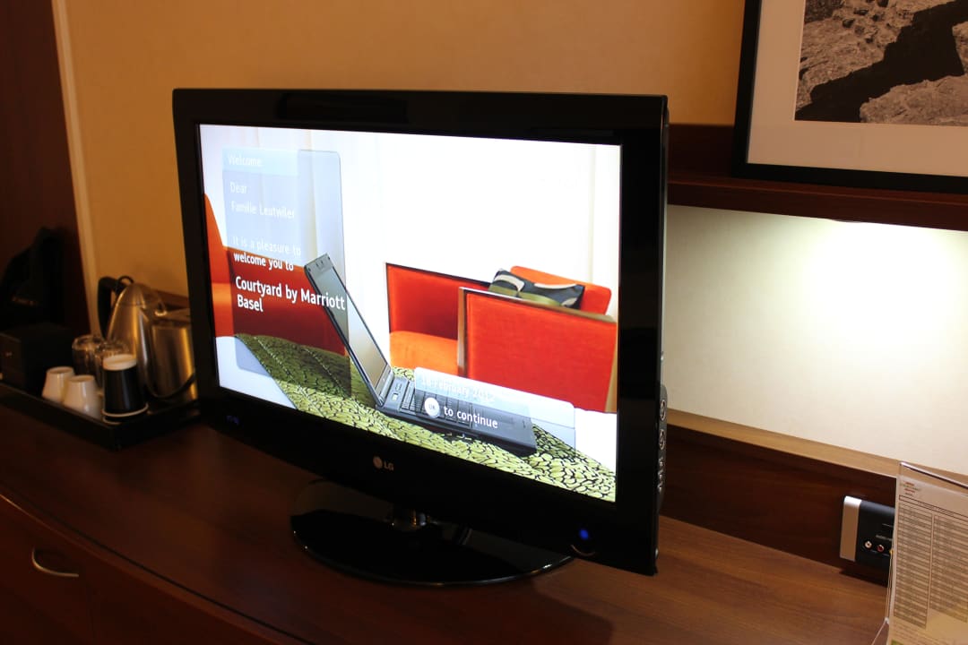 Flachbildschirm Courtyard by Marriott Basel
