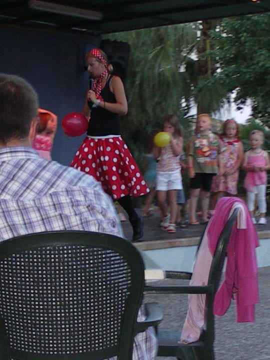 Britt die Kinderanimateurin Club Simó Hotel by Senator