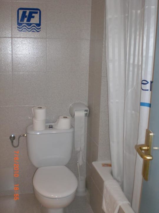Das sehr saubere Bad Caprice Janeiro Hotel & Spa