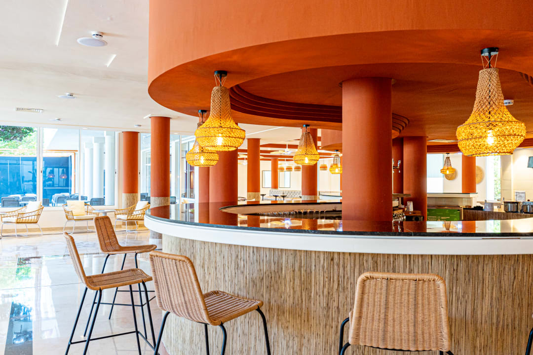 Gastro Hotel Rosella by Intelier