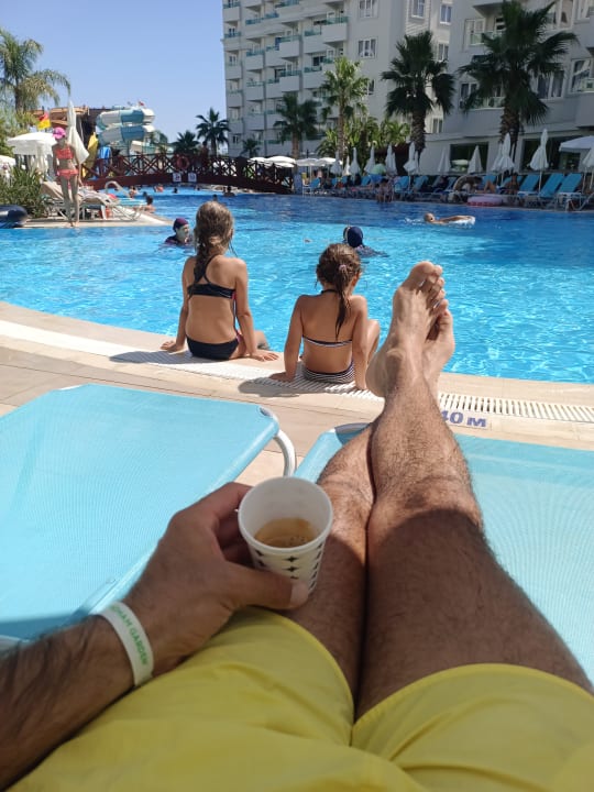 Pool Wyndham Garden Lara