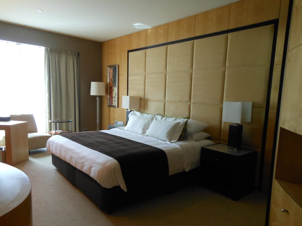 Zimmer mit Blick auf Burj Khalifa und Dubai Mall Shangri-La Hotel Dubai