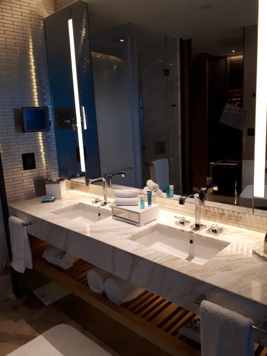 Zimmer W Shanghai - The Bund