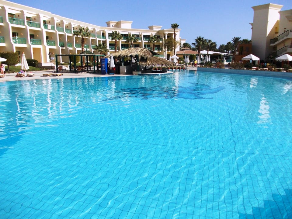 Basen Swiss Inn Resort Hurghada