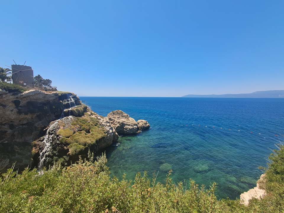 Strand Club Resort Atlantis